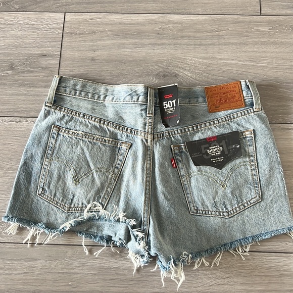 Levi’s 501 Denim Shorts - Picture 2 of 4